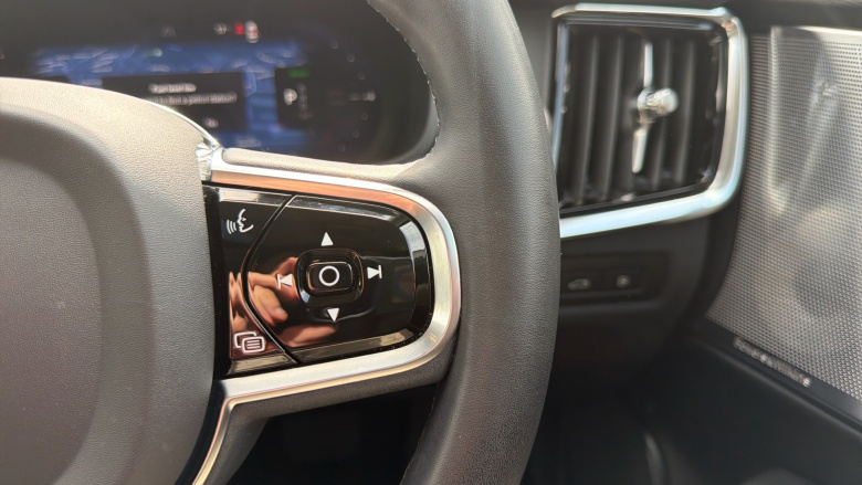 Volvo S90 2.0 T8 RC PHEV [455] Ultimate Dark 4dr AWD Auto Saloon